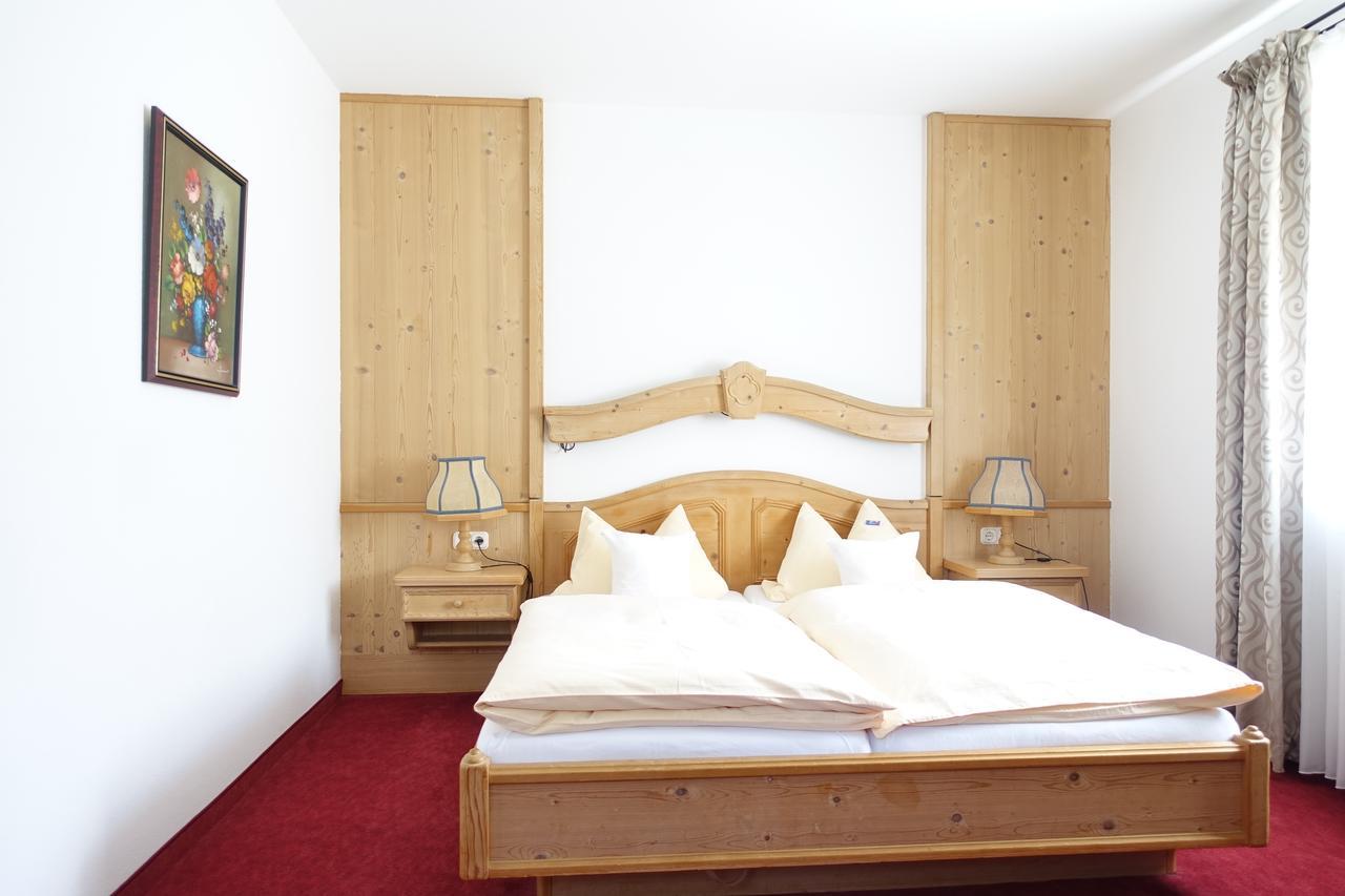 Hotel Gasthof Schoenblick Neumarkt in der Oberpfalz Esterno foto